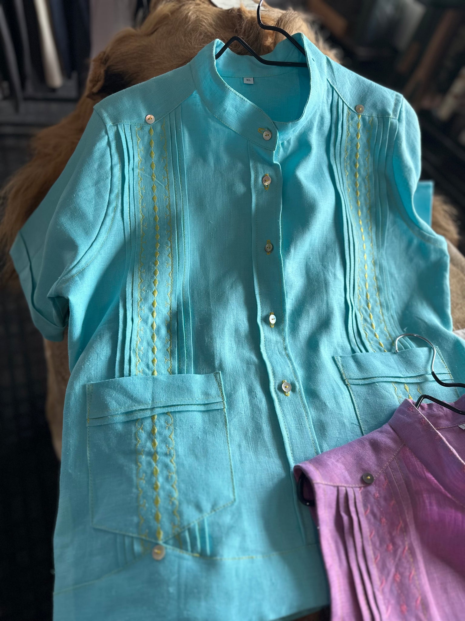 Women’s linen guayaberas