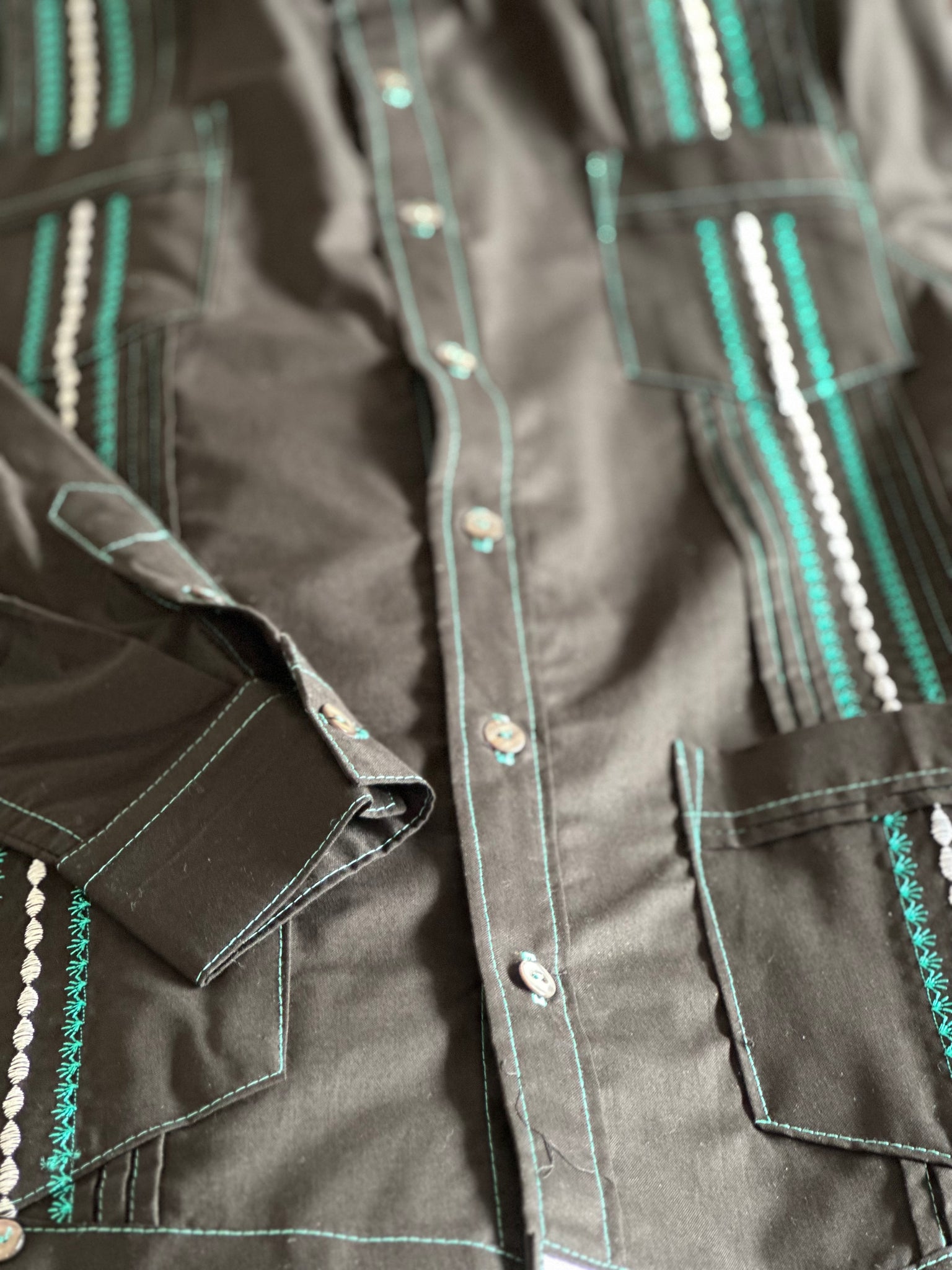 Mint chocolate chip guayabera Long sleeve