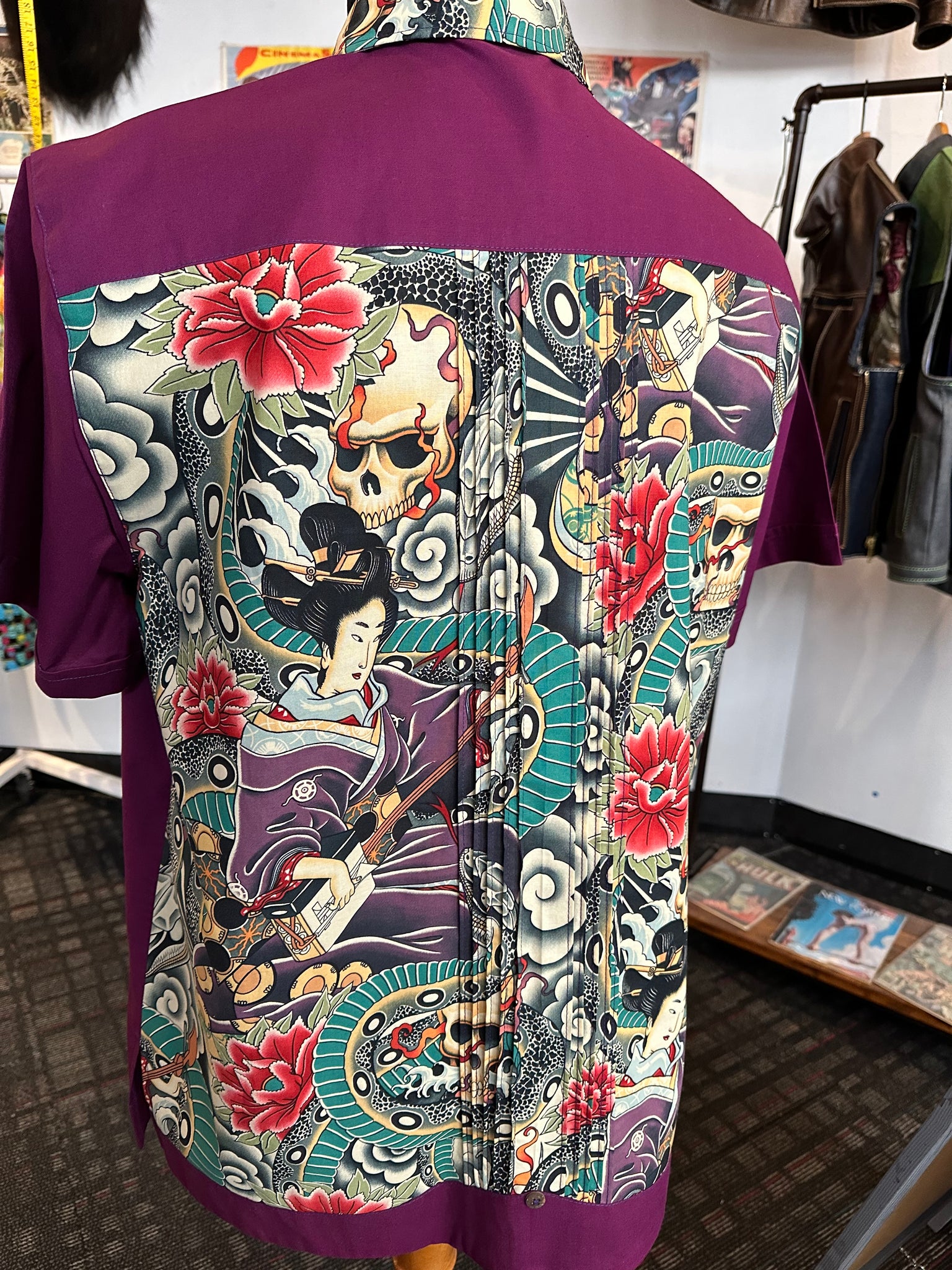 Geisha beauty guayabera