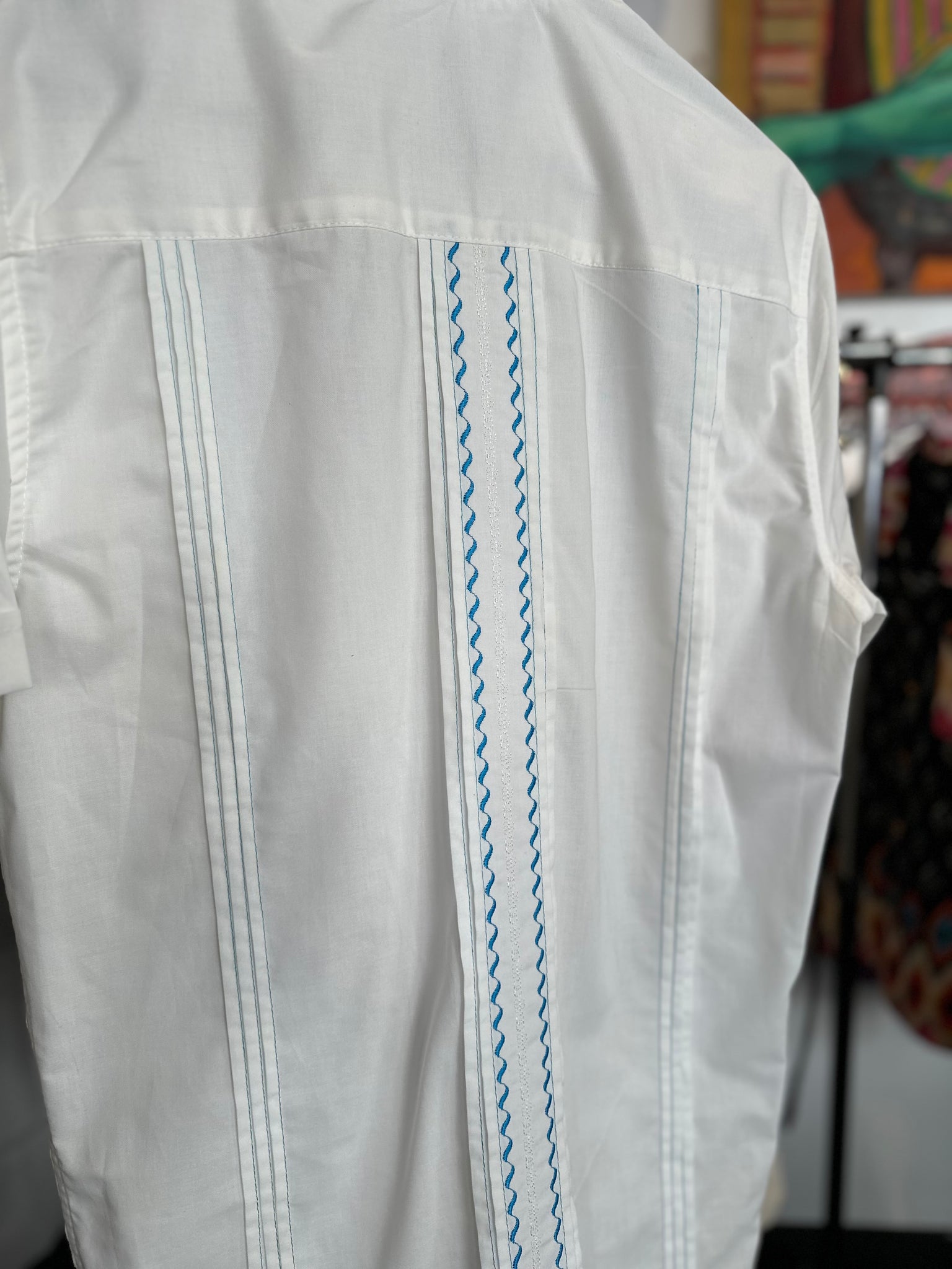 Nanas white porcelain guayabera