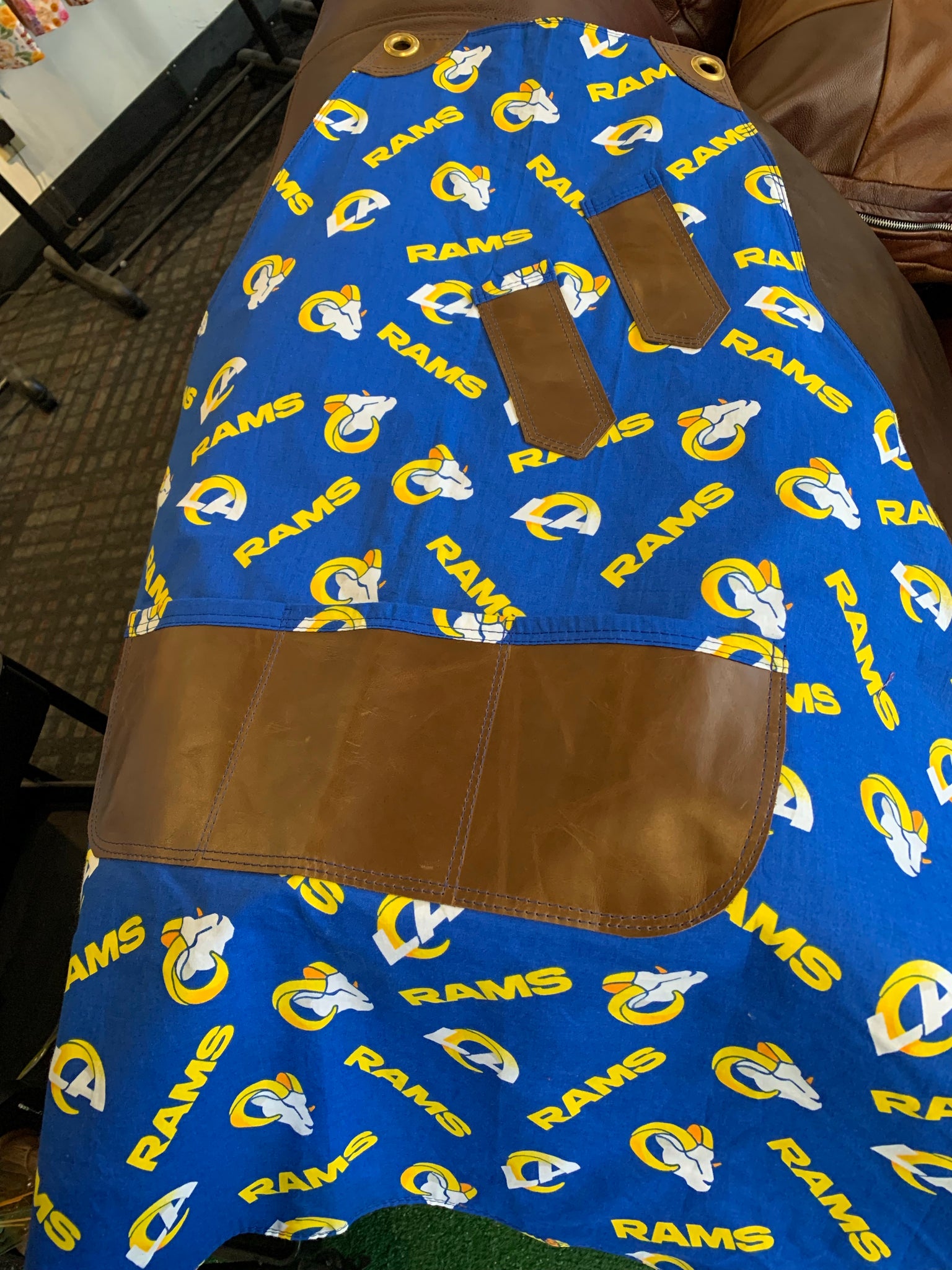 Los Angeles Rams apron