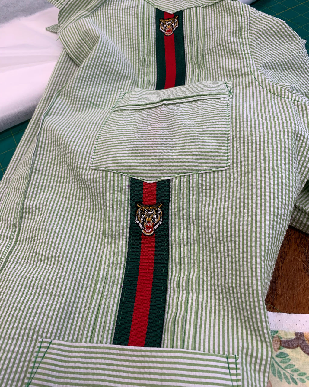 Tiger seersucker guayabera